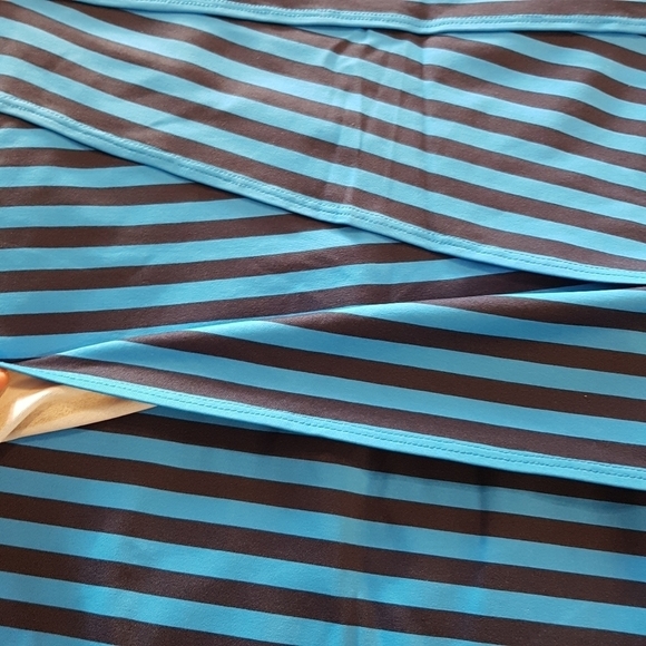 J. McLaughlin women's size small Nicola dress 2 tone blue stripe, NWT - Picture 3 of 8